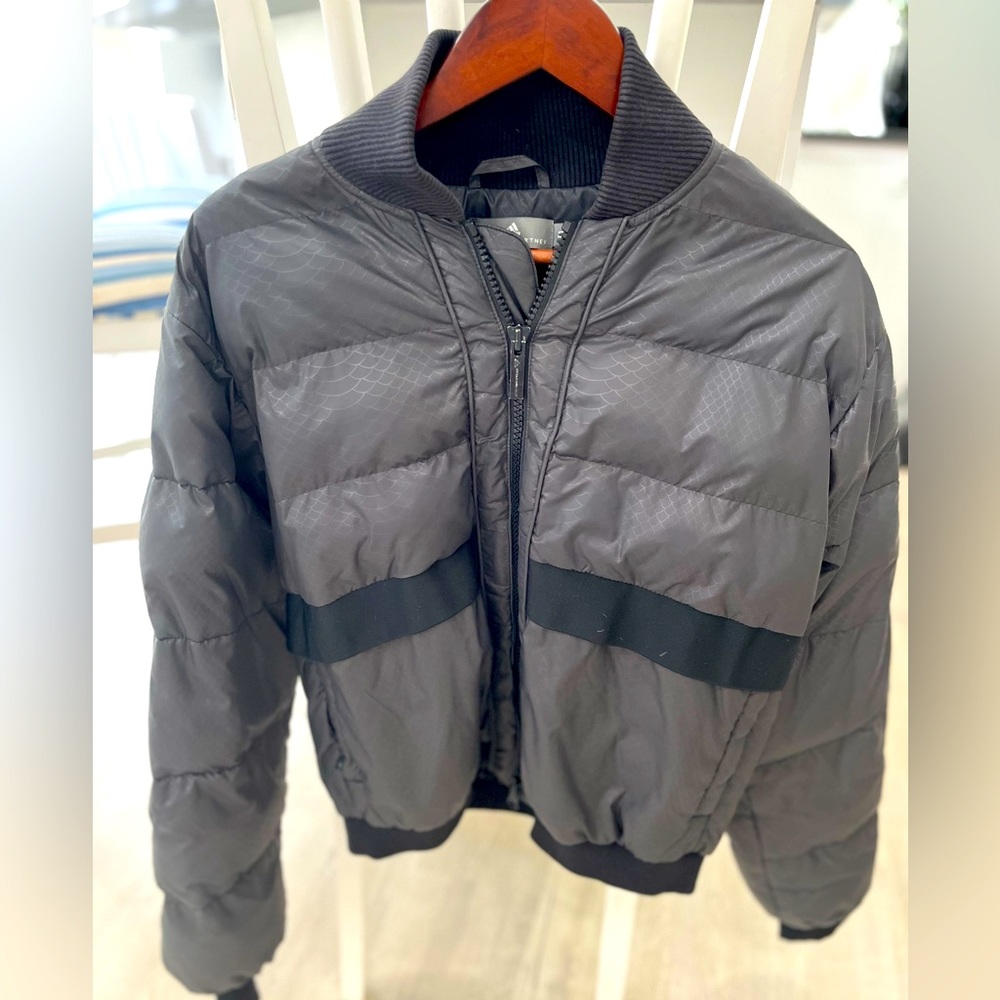 Stella McCartney x Adidas gorgeous puffer. Beautiful detailing, mint condition.
